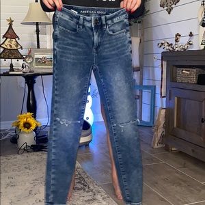 American Eagle Outfitter Medium Wash Jeans